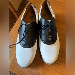 Saddle shoes women 9.5 W